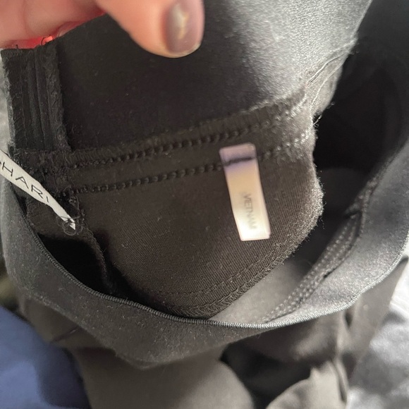 T Tahari Black pull on pants size XL - Picture 5 of 7